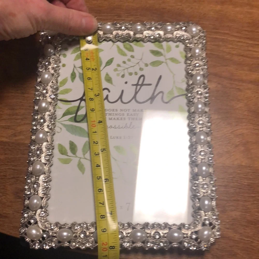 Beautiful Faux Pearl & Rhinestone “Faith” Photo Frame. Holds a 5 x 7 pic!